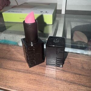 IL MAKIAGE Satin Pink Lipstick - Bright Bubblegum